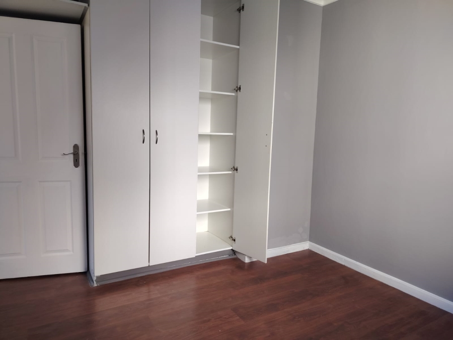 To Let 2 Bedroom Property for Rent in Whispering Pines Western Cape